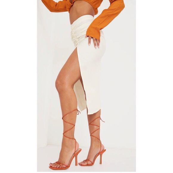 PRETTYLITTLETHING Square Knot Detail Toe Thong Lace Up High Heeled Sandals - Picture 1 of 15